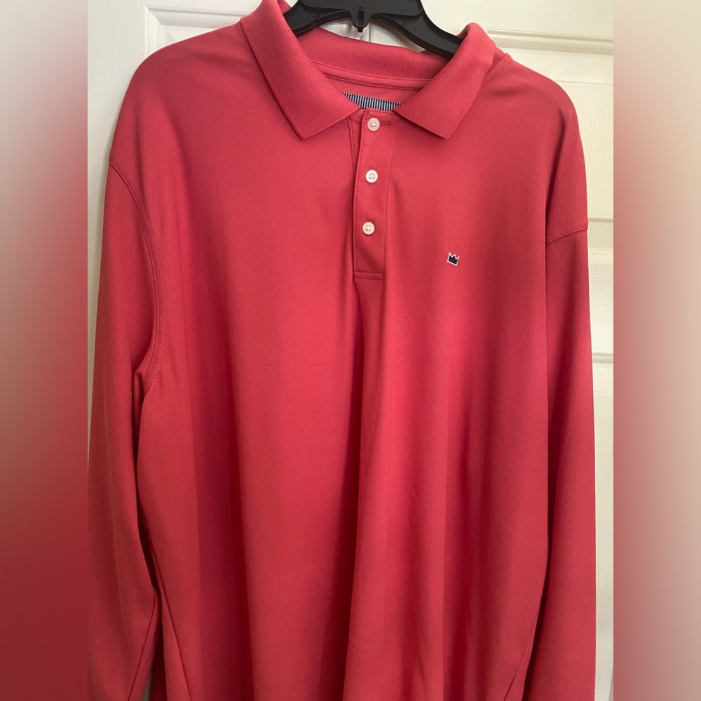 Crown and Ivy long sleeve golf shirt. Wore once. XXL. No stains and smoke free.